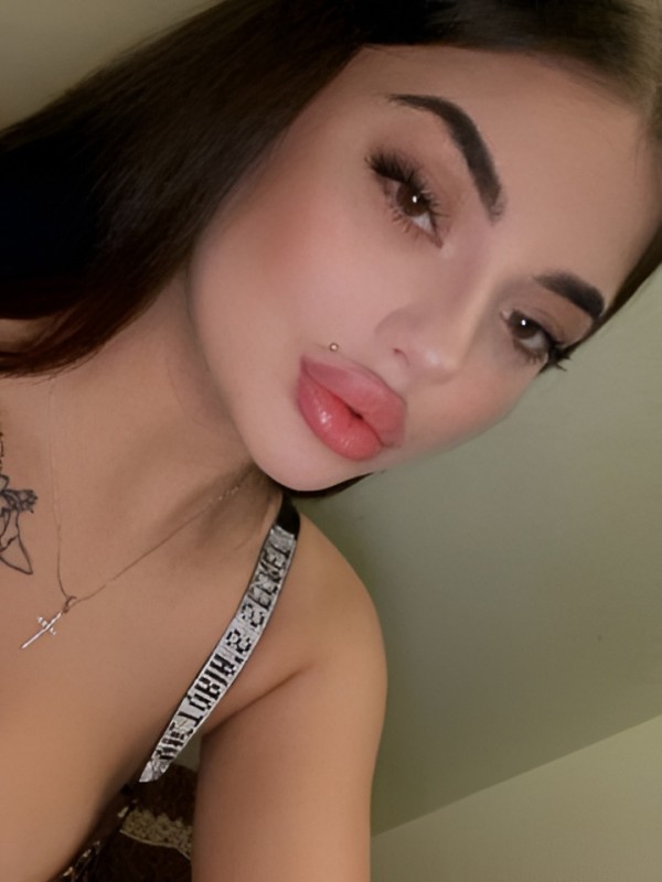 Рената привлекательная девушка из Перевоз цена от 10000 руб